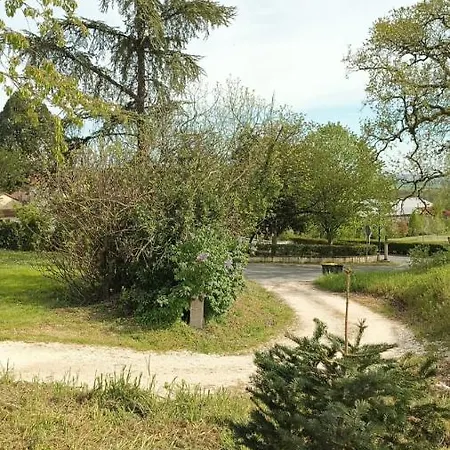Petit gîte de charme avec jacuzzi Magnac-Lavalette-Villars Extérieur photo